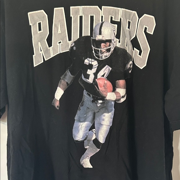 Mitchell & Ness Black Raiders Graphic Tee - Picture 2 of 8